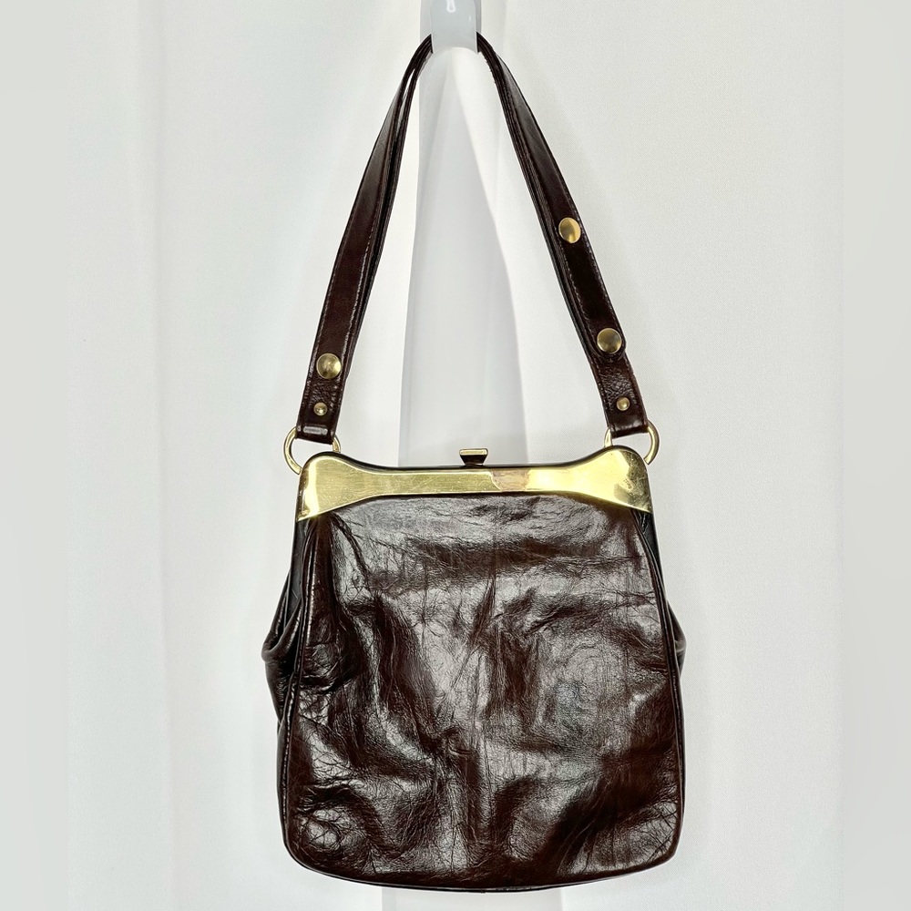 VINTAGE 1970’s BROWN LEATHER SHOULDER BAG • BRASS FRAME TOP • CLASSIC PATINA